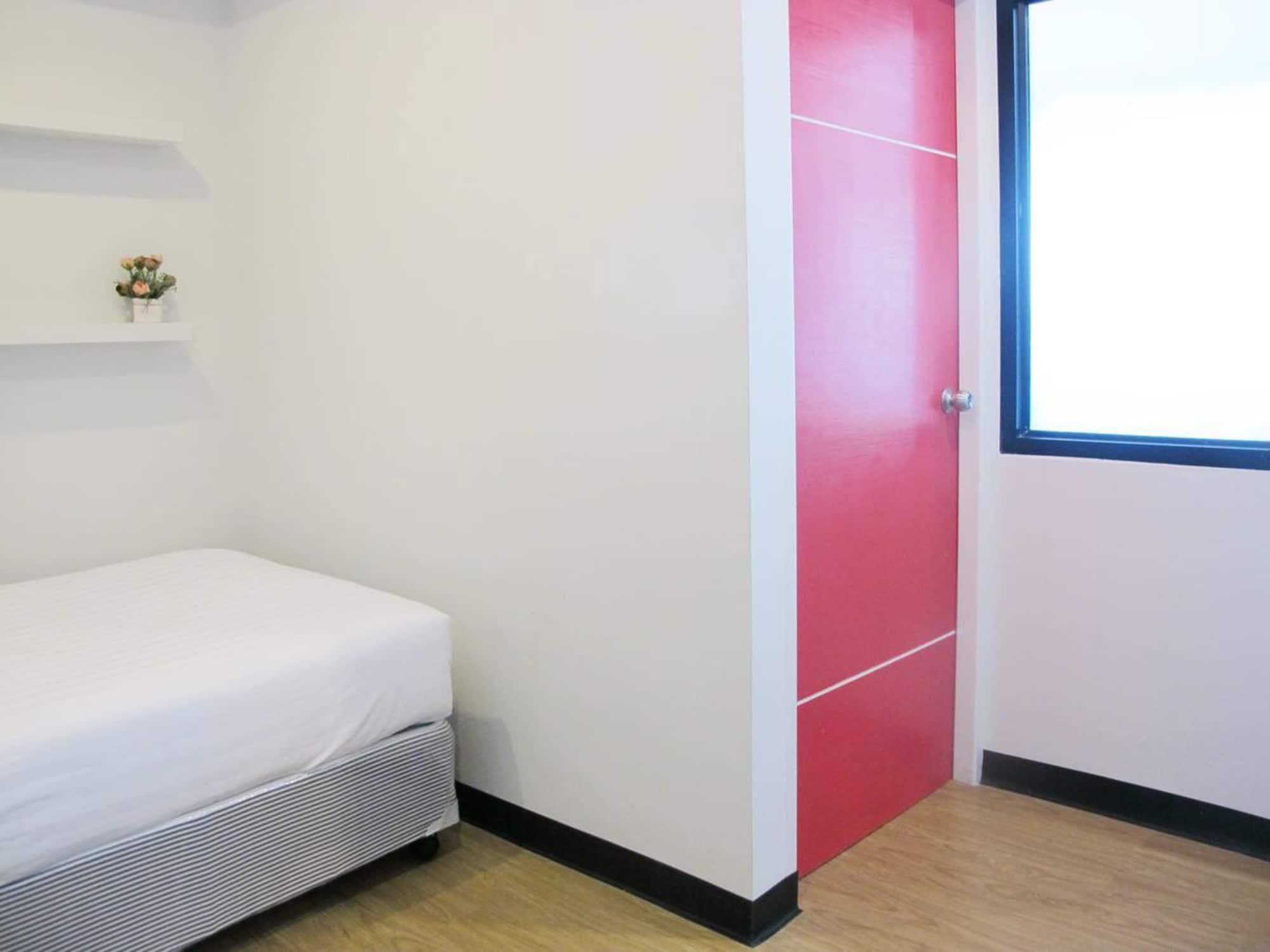 C Tower Hotel Surat Thani Esterno foto
